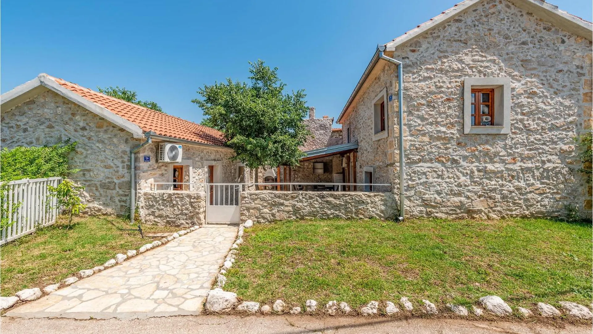 Stunning Home In Lisane Tinjske With Wifi Casa vacanze